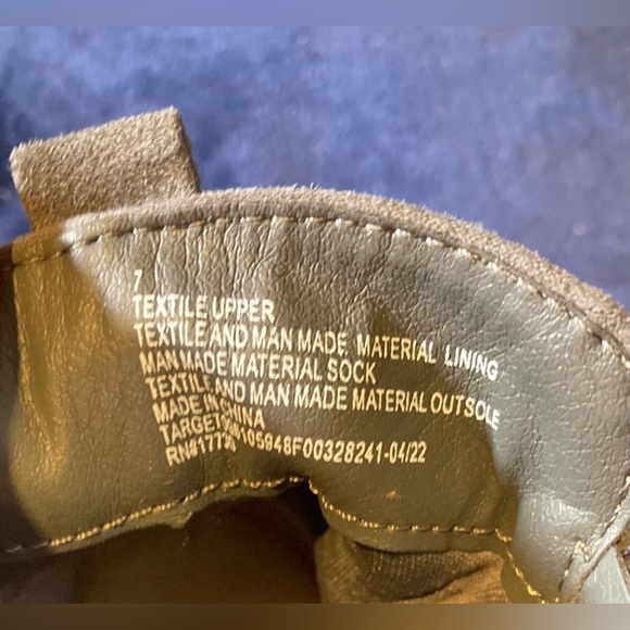 Women’s Universal Threads Suede Ankle Boots - Grey with Tan sole. Women’s size 7 - Picture 7 of 8